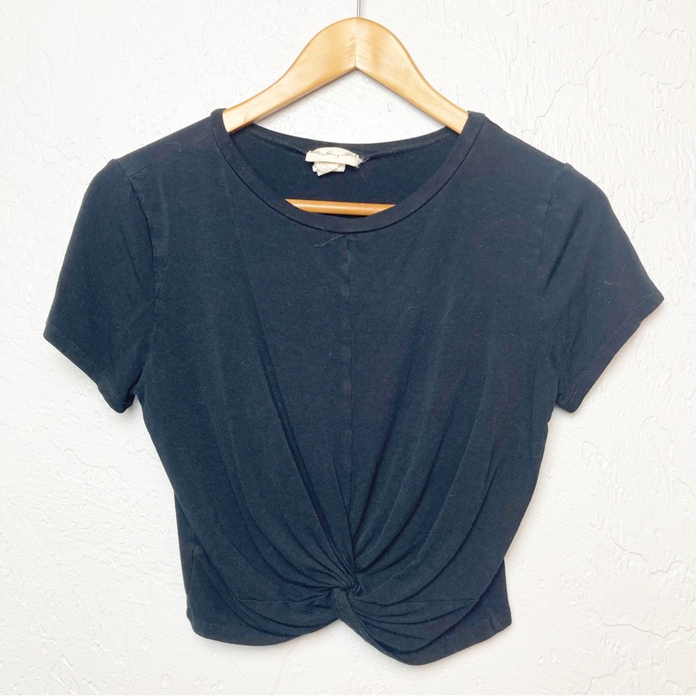 Gaze Black Short Sleeve Crop Top Shirt knotted front medium